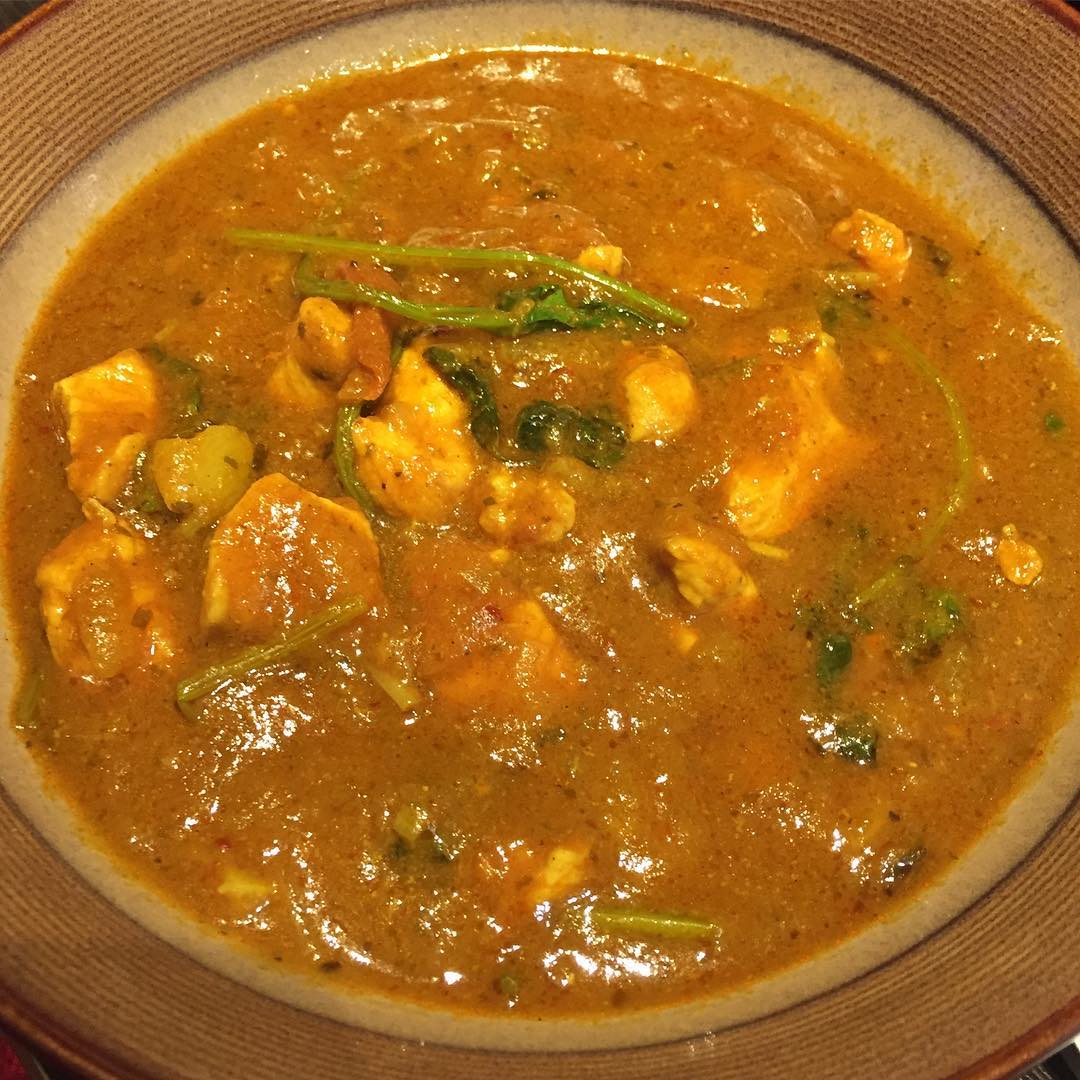 To start 2016 I decided to cook Indian food, chicken madras (spicy)... So yummy!