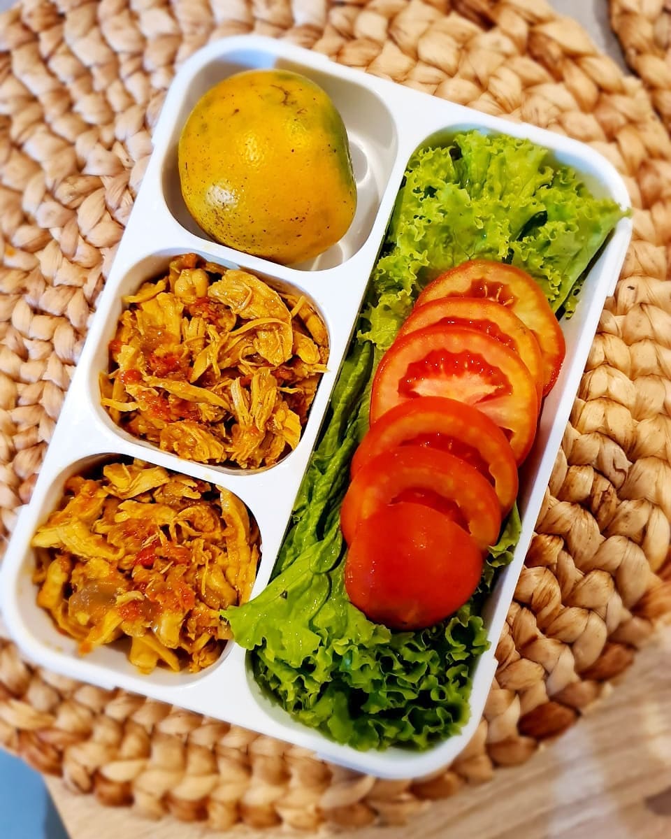 Lunchbox series: Ayam suwir pedas Bali (~365 cal)
