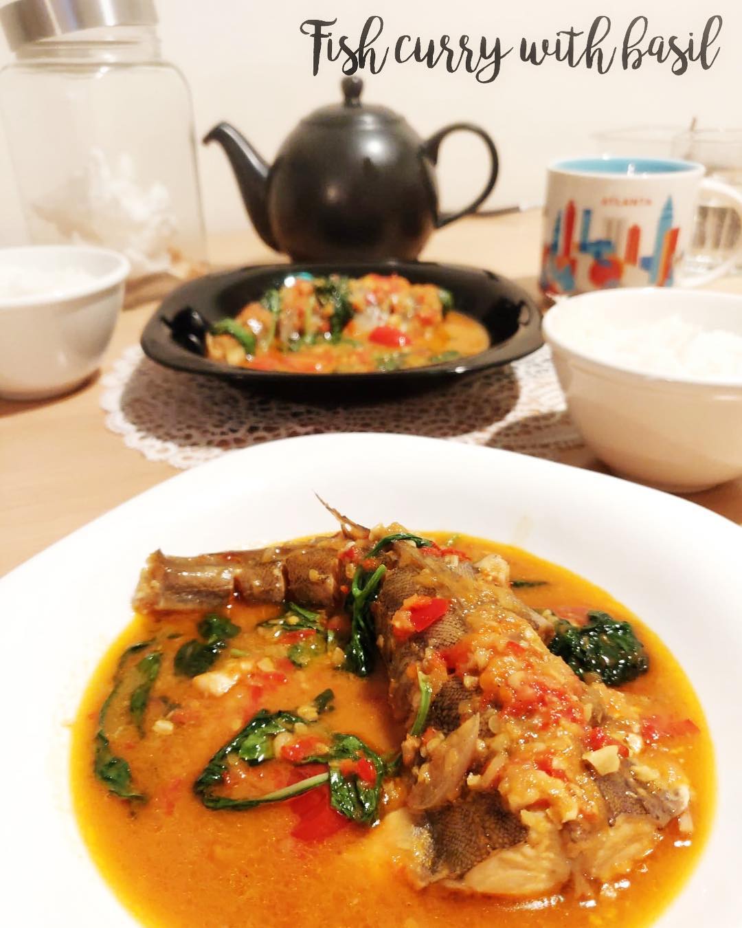 Gulai ikan dengan basil (Fish curry with basil)