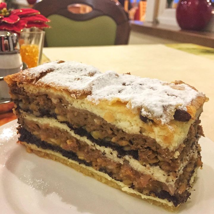 Best cake ever!!! Though it's a bit hard to pronounce the name: Prekmurska gibanica ððð #slovenia #trojane #bestcake #foodism #foodporn #love